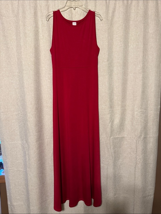 Dresses & Skirts - Sleeveless Red Maxi Dress - Classic Round Neck